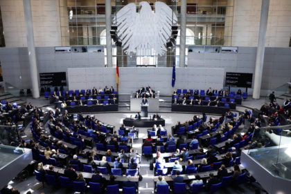 Sondersitzung des Deutschen Bundestages zum Krieg gegen die Ukraine